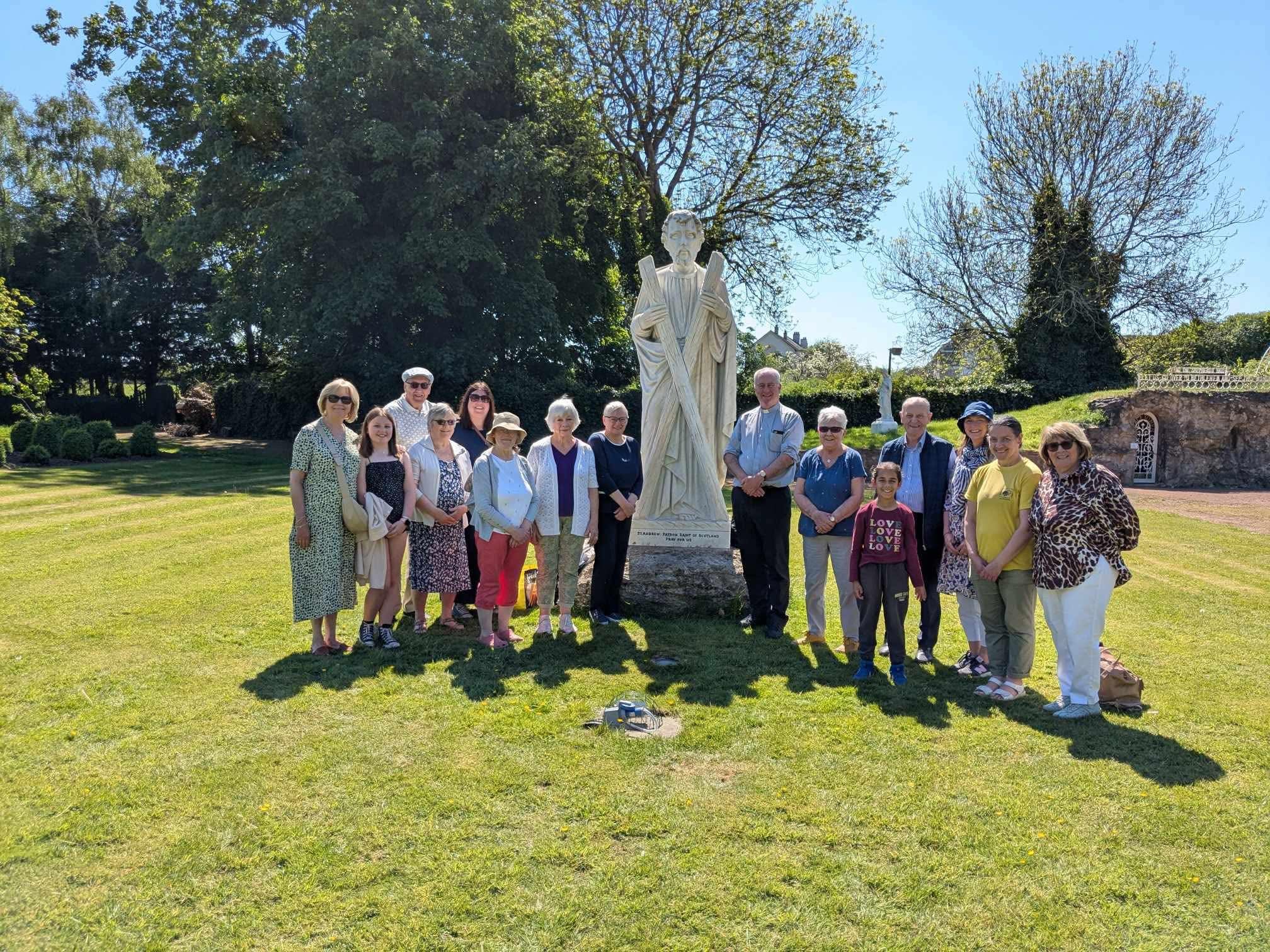 Congregation volunteers helping community members in Earl Grey, Saskatchewan
